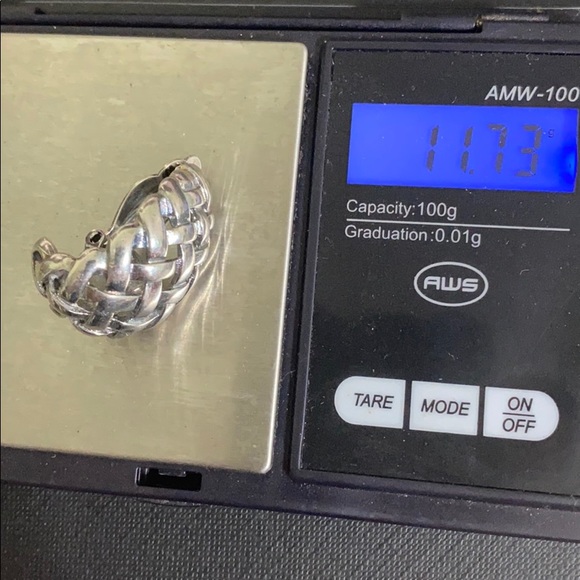 🖤GIVENCHY💕VTG weaving design clip on earrings - Picture 8 of 8